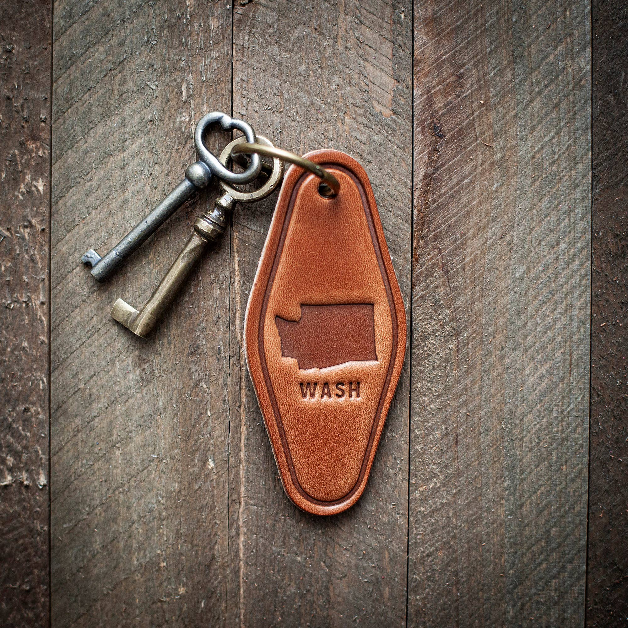 Washington State Silhouette Leather Keychain Motel Style