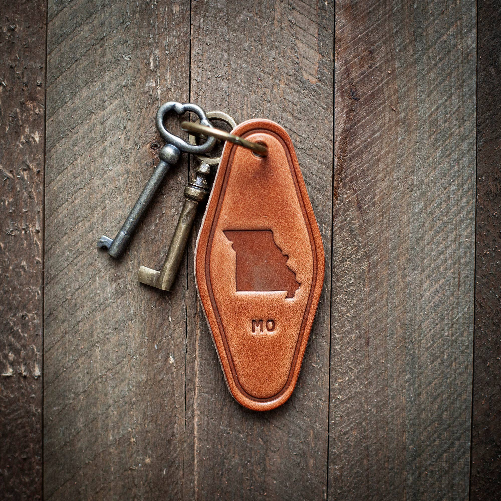 Missouri State Silhouette Leather Keychain Motel Style