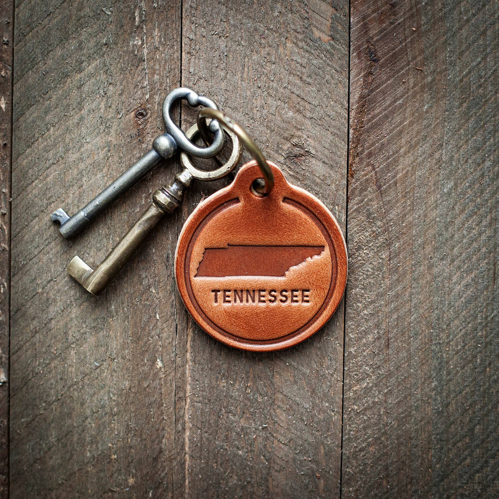 Tennessee State Silhouette Leather Keychain Circle